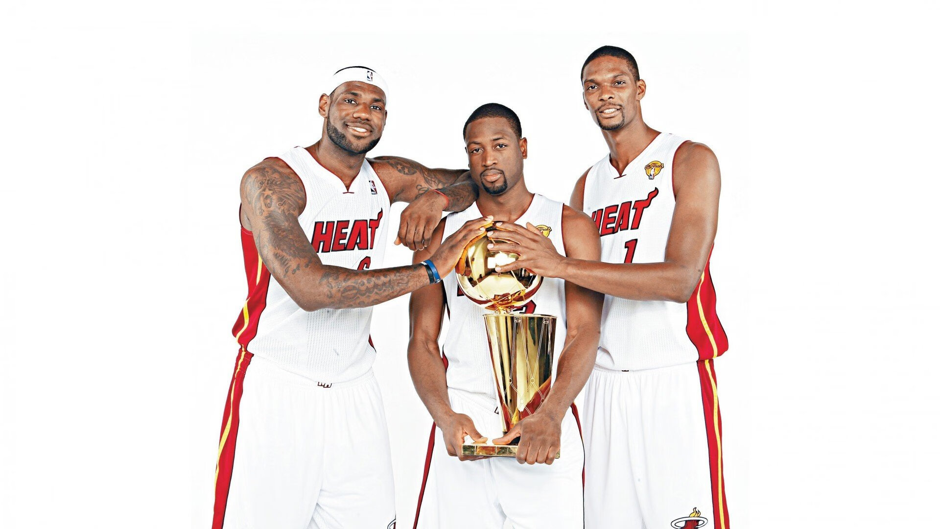 开云体育登录-绿茵场与篮球馆的双重奏，德甲争冠焦点战与国王淘汰新疆队的启示