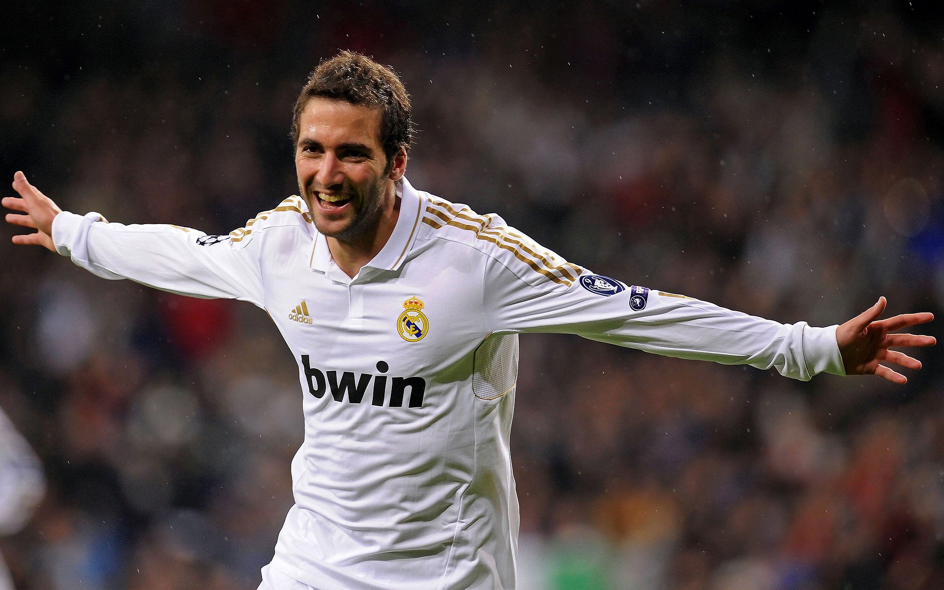 开云官方app入口-蓝桥奇迹，范戴克铁壁锁法兰西，切尔西逆转谱写欧冠史诗