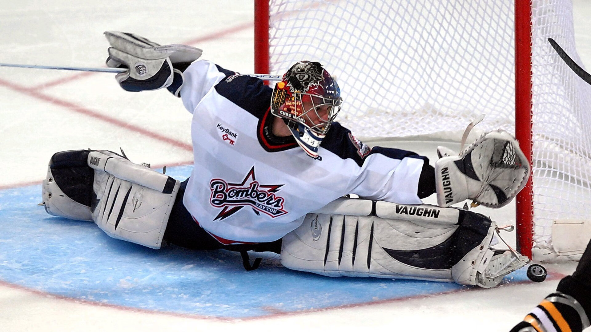 当绿茵场的铁血遭遇羽坛的灵巧，德国战车碾压东瀛武士，石宇奇惊艳世界